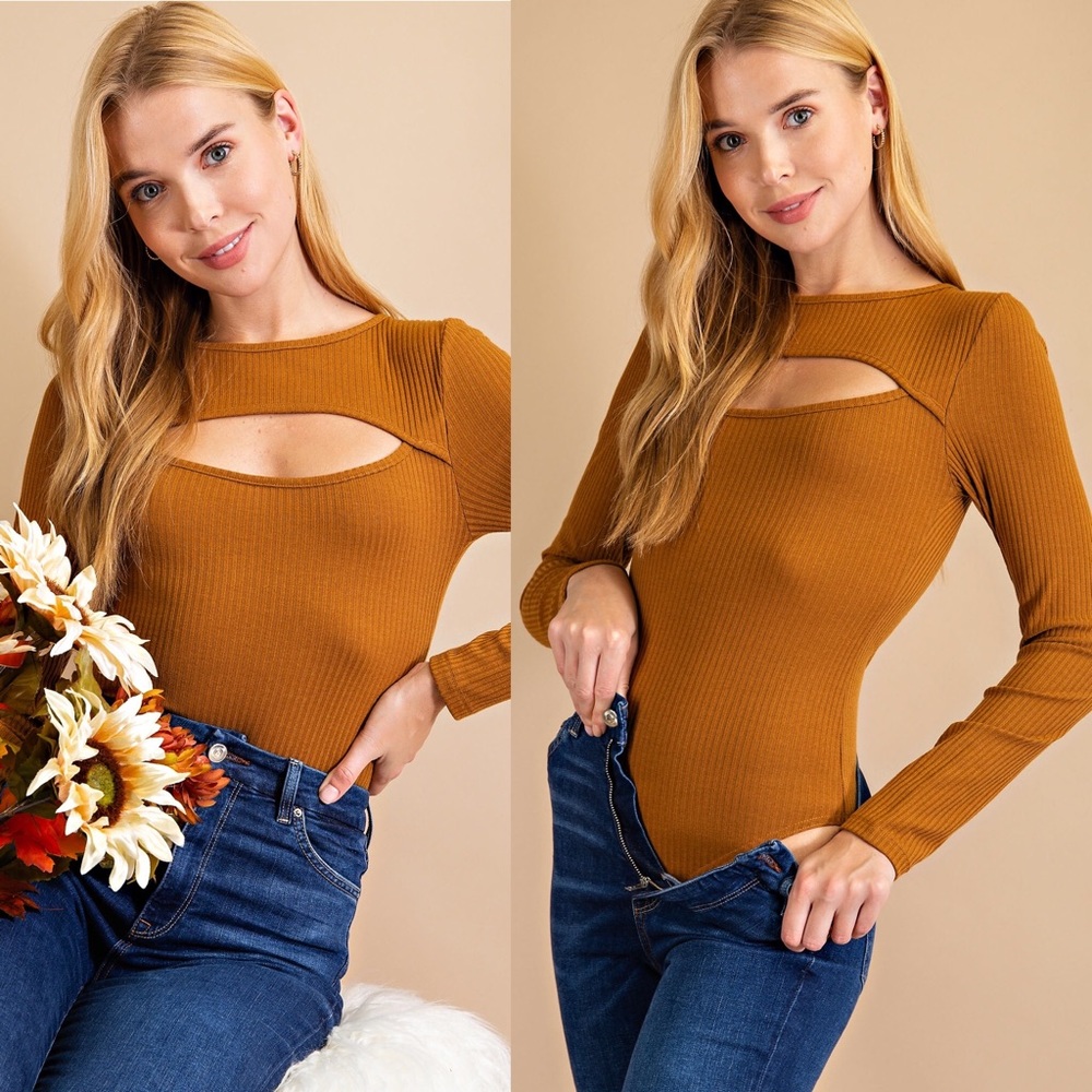 STORE CLOSING SALE! Tan Long Sleeve Peekaboo Bodysuit Small - Picture 5 of 6